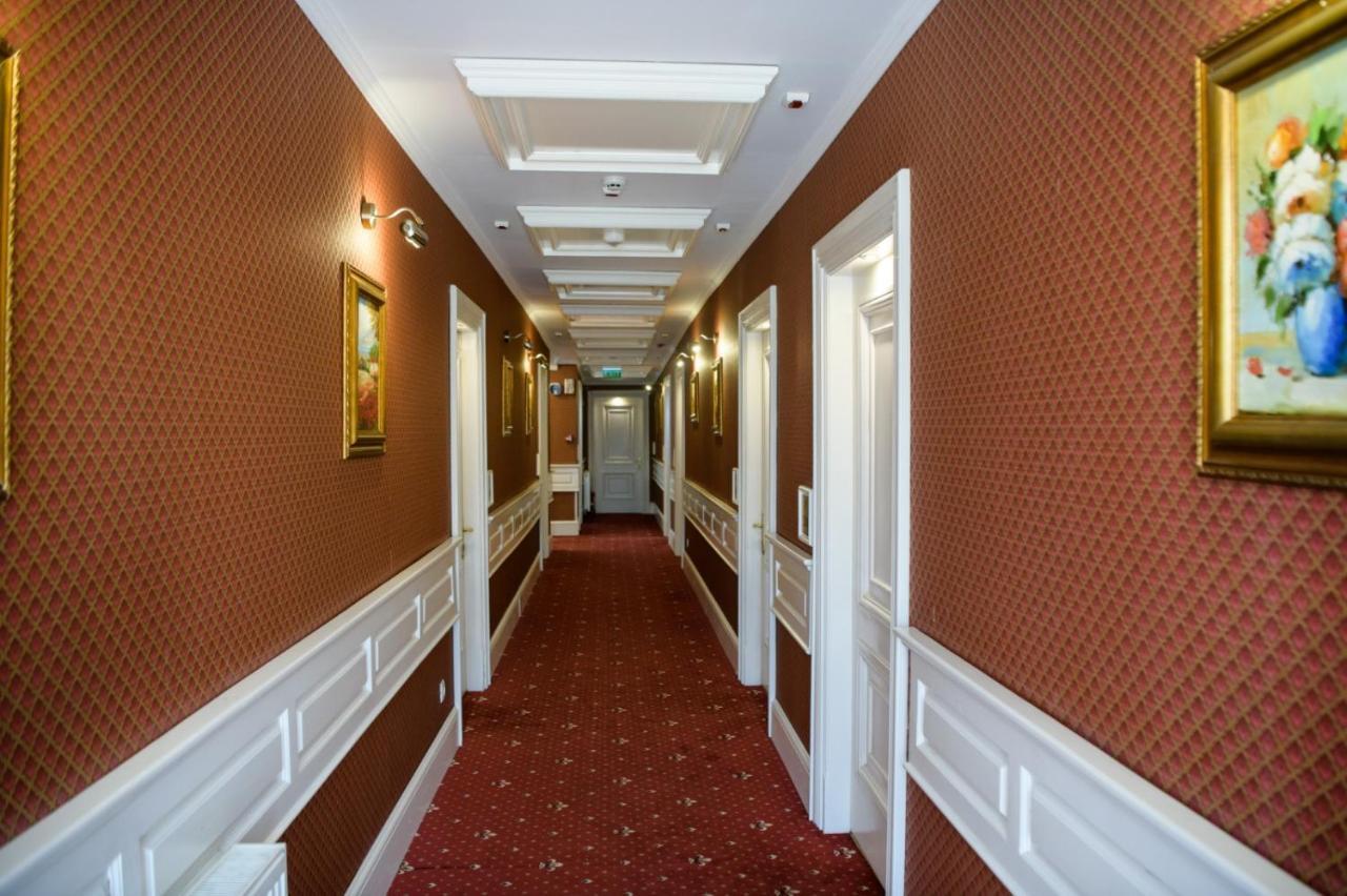 Hotel Castel Râmnicu Vâlcea Kültér fotó