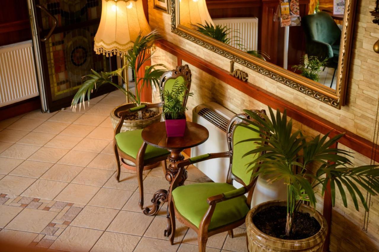 Hotel Castel Râmnicu Vâlcea Kültér fotó