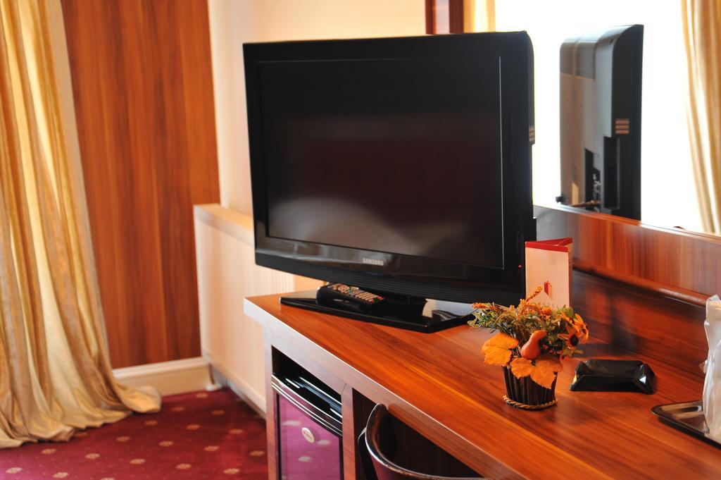 Hotel Castel Râmnicu Vâlcea Kültér fotó