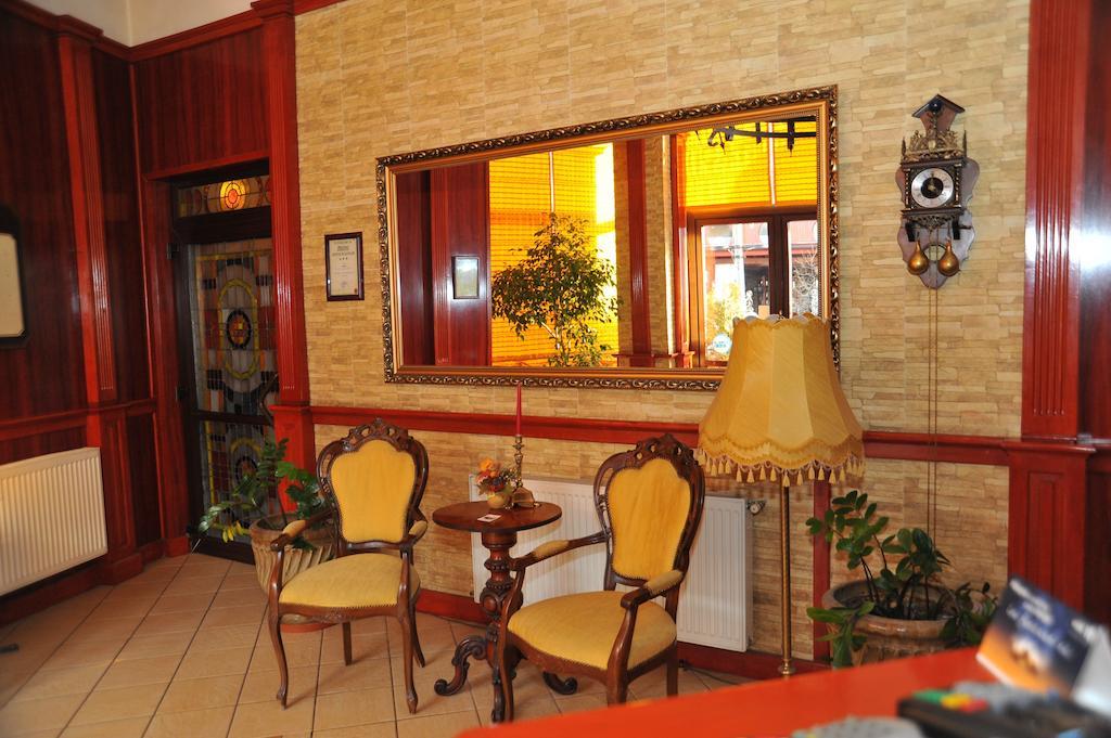 Hotel Castel Râmnicu Vâlcea Kültér fotó