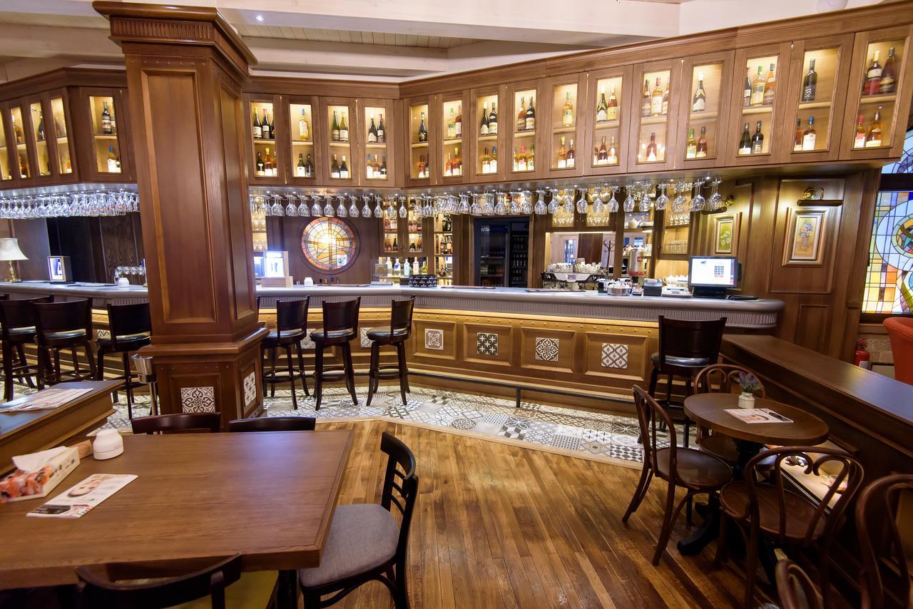 Hotel Castel Râmnicu Vâlcea Kültér fotó