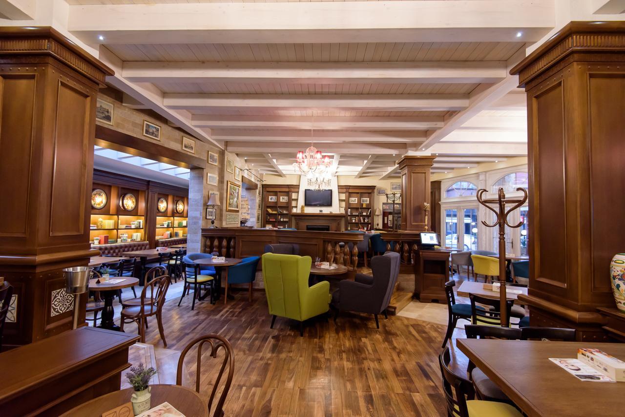 Hotel Castel Râmnicu Vâlcea Kültér fotó